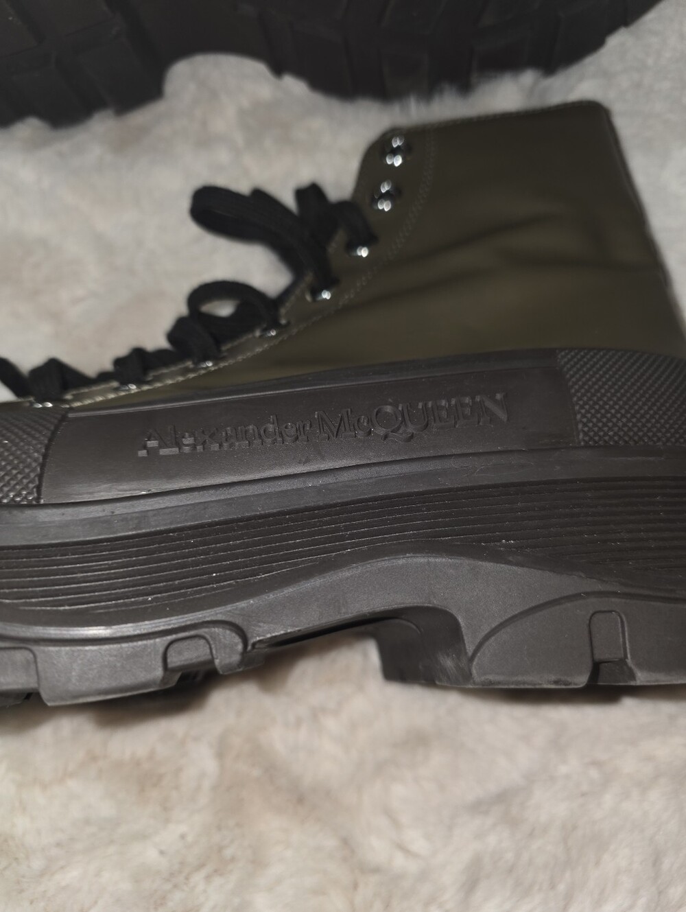 Alexander McQueen Tread Slick Boots 'Khaki Black Mens US 9 Eu 42 - Picture 2 of 7